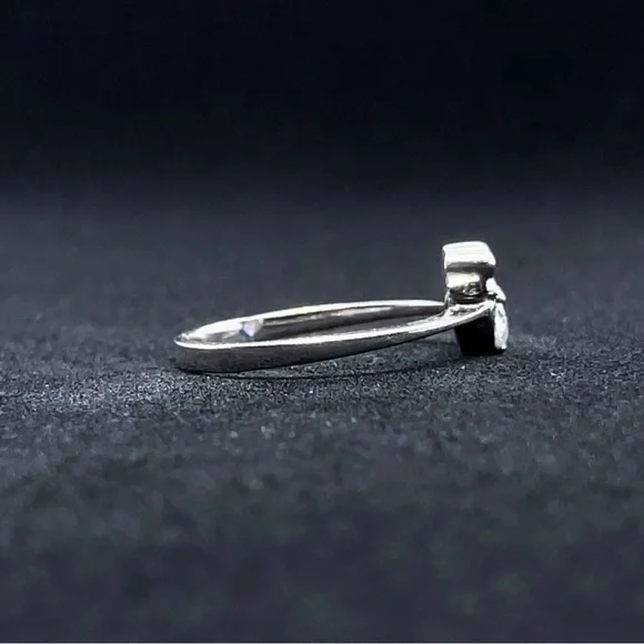 DISNEY ENGAGEMENT RING - Picture 3 of 5